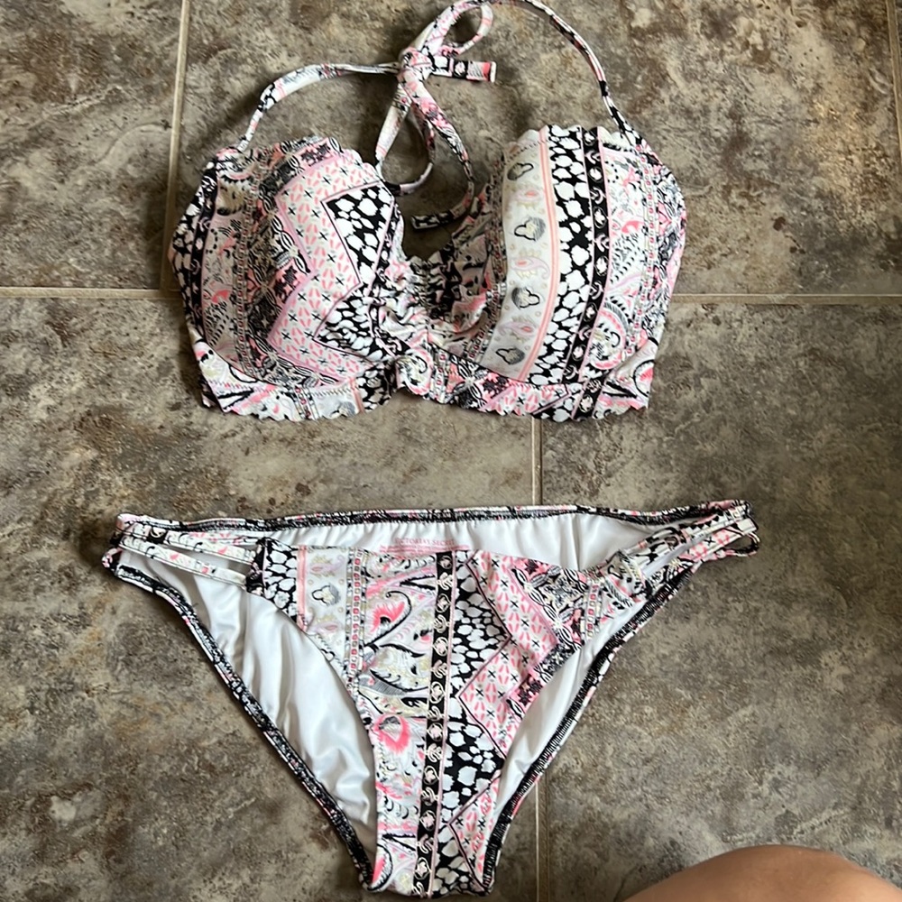 Victoria’s Secret Paisley Get Away HalterBikini